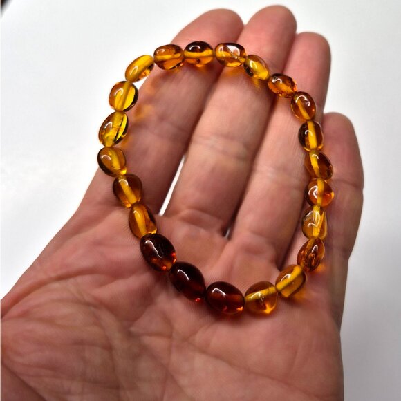 Genuine Baltic Amber Bead Bracelet • 100% Natural Polished Amber • 18cm Stretch - Picture 6 of 8